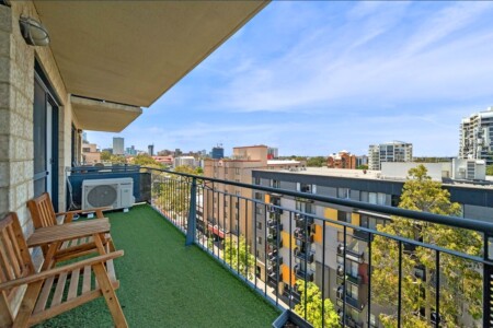 Balcony1 min