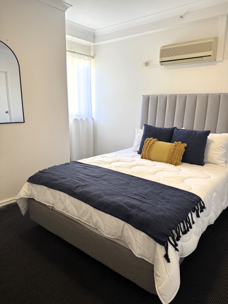 MasterBed1