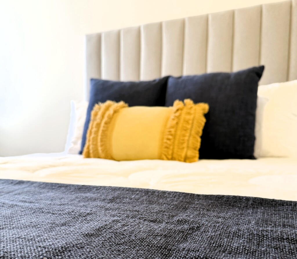 MasterBed2