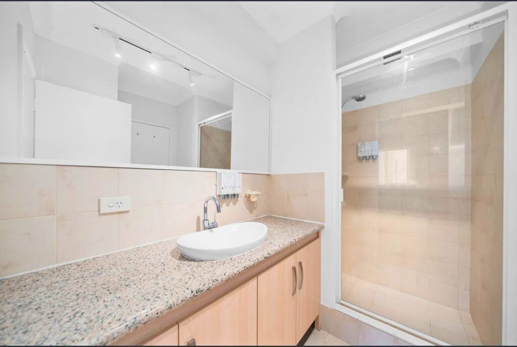 bathroom1 min