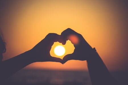 handsheartsun(1)