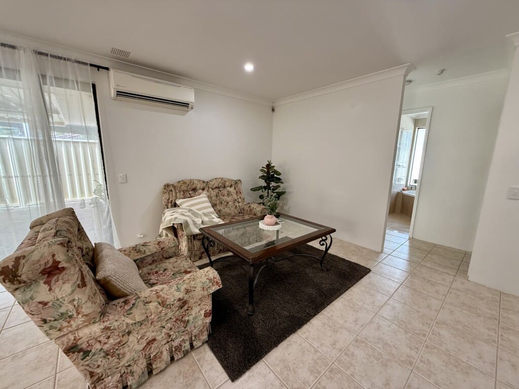 046de8a2 1b8f 400b b4ef 5af2e893e8d5