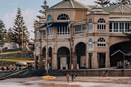 7597fcde 2e8a 4b5b 9c3e 145240a77b3e