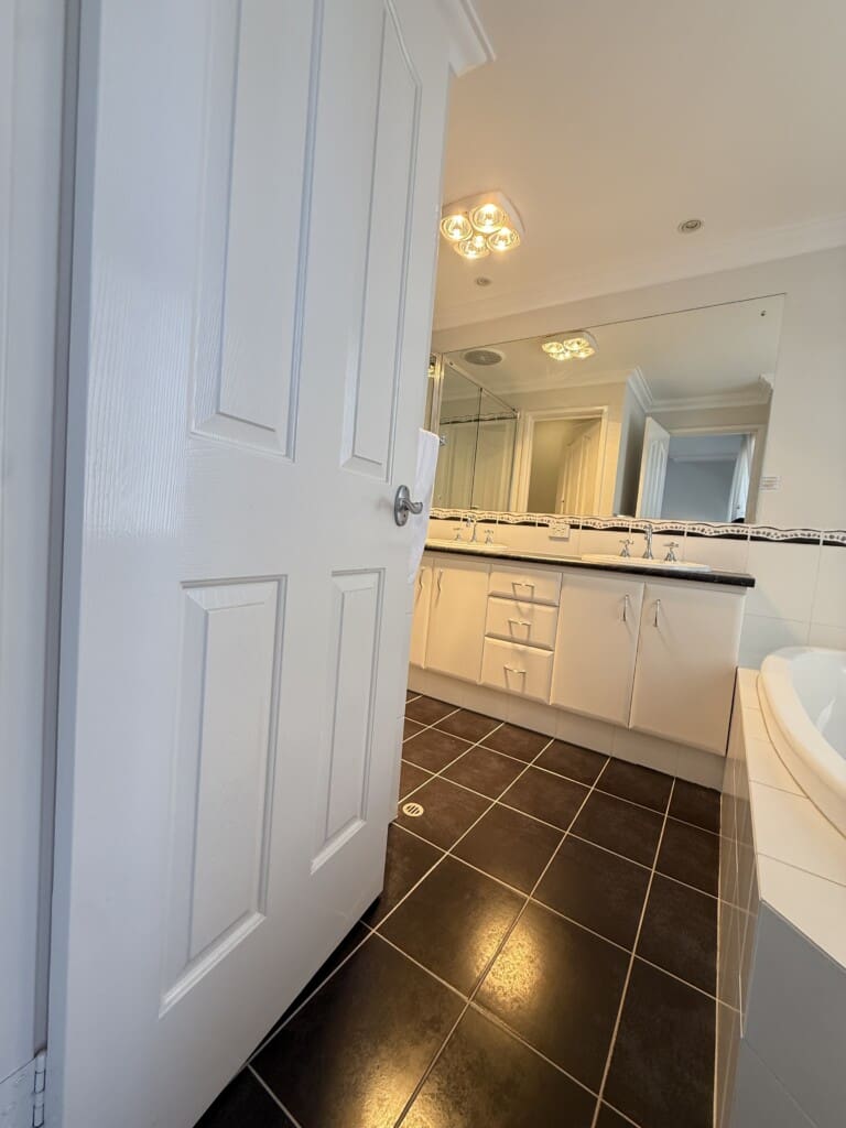 c49f1bff 1afd 409d a170 3560b8891198