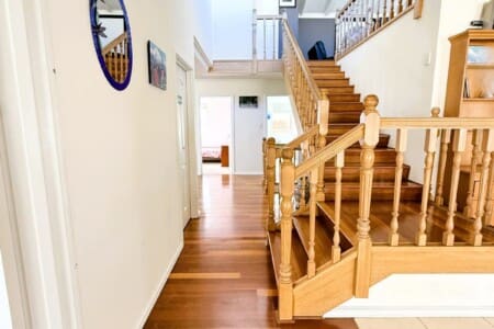 2 OKAY GUESTY AND HF, OKAY IN WEBSITE