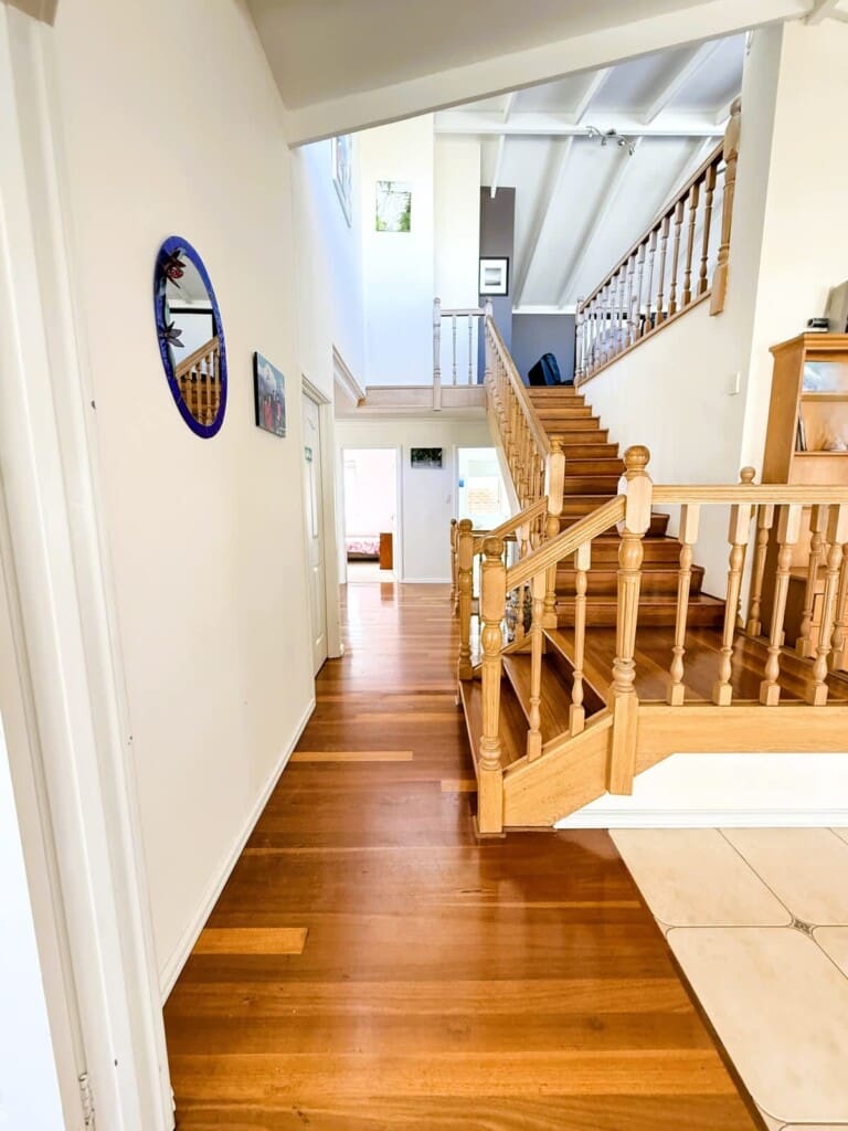 2 OKAY GUESTY AND HF, OKAY IN WEBSITE