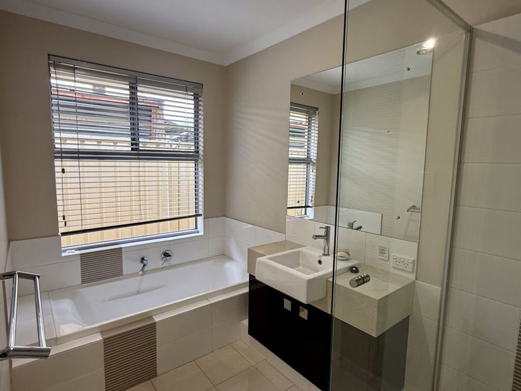 Photo 19 11 2025, 12 59 26 pm