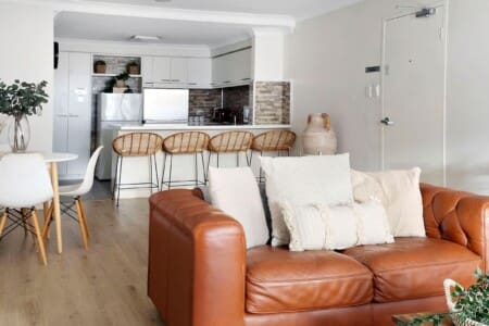 01cd932b 874c 4d BXs6y