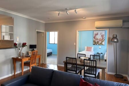 02cd941e 16bd 43 EgYVP