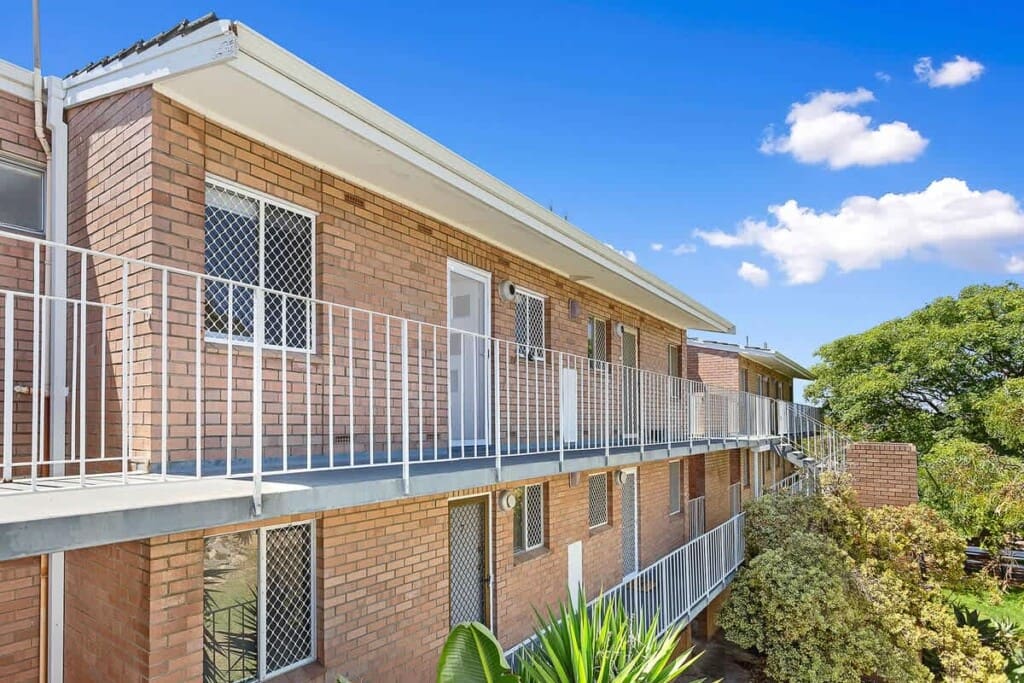 0621c2b5 f865 4f EY1Fg