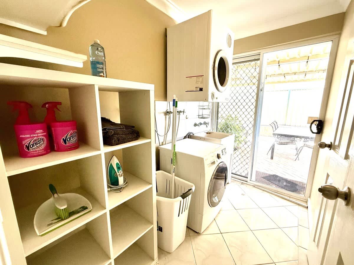 0e516c61 86ae 4d R7F2K