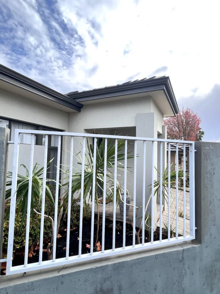 12ba0187 3a1b 4b wqIj