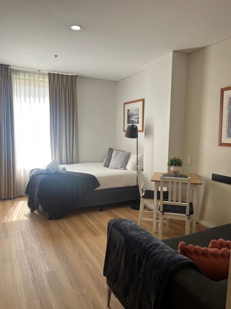 13d08096 1c45 4a t5hv