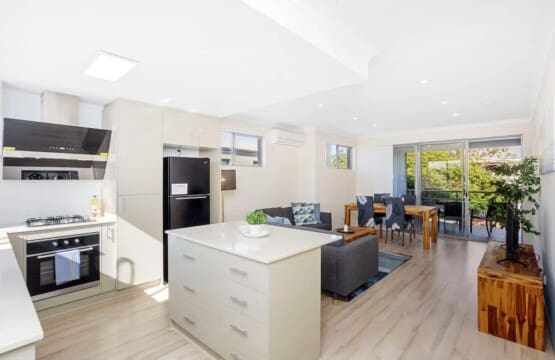 1b78a0e4 3e84 4f 4U55