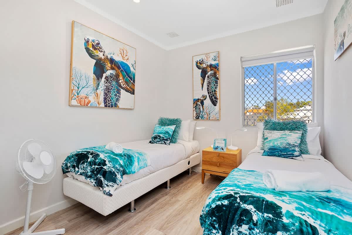 2726b52f d3c3 4b evsN8