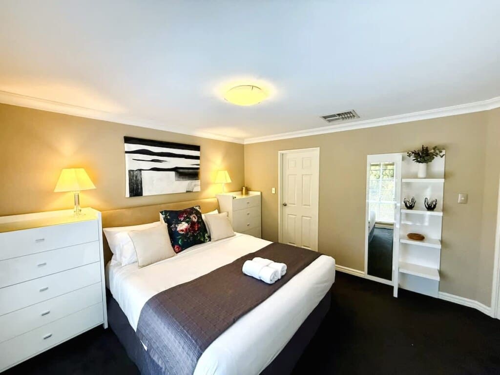 2c0cd7f9 bdbc 49 02nYo