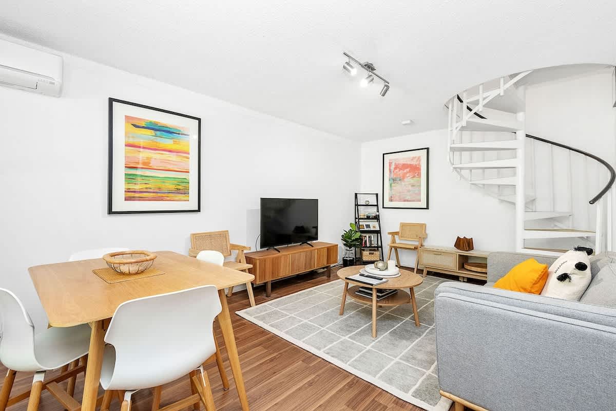 2c79175e b631 4f 1KvT