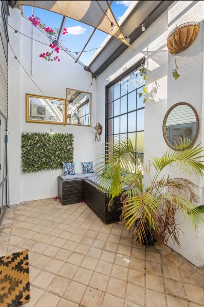 2cfc2fa5 5ef3 45 IjIZu