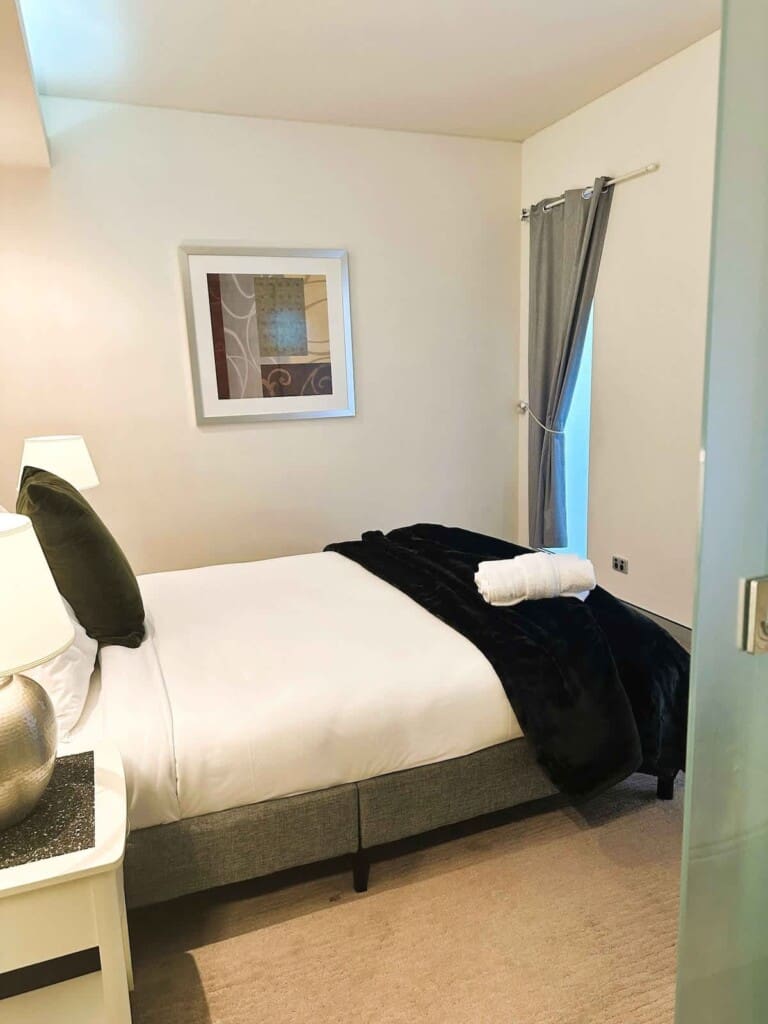 3fe752a1 d8aa 46 fh4sR