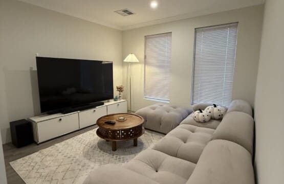 40e56da2 5765 4a dajY3