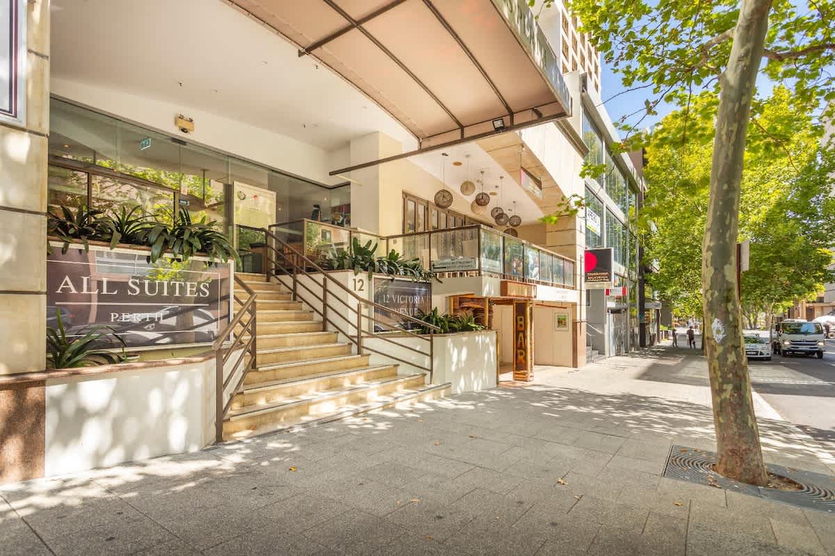 41145c3b 1e42 4c VIPY0