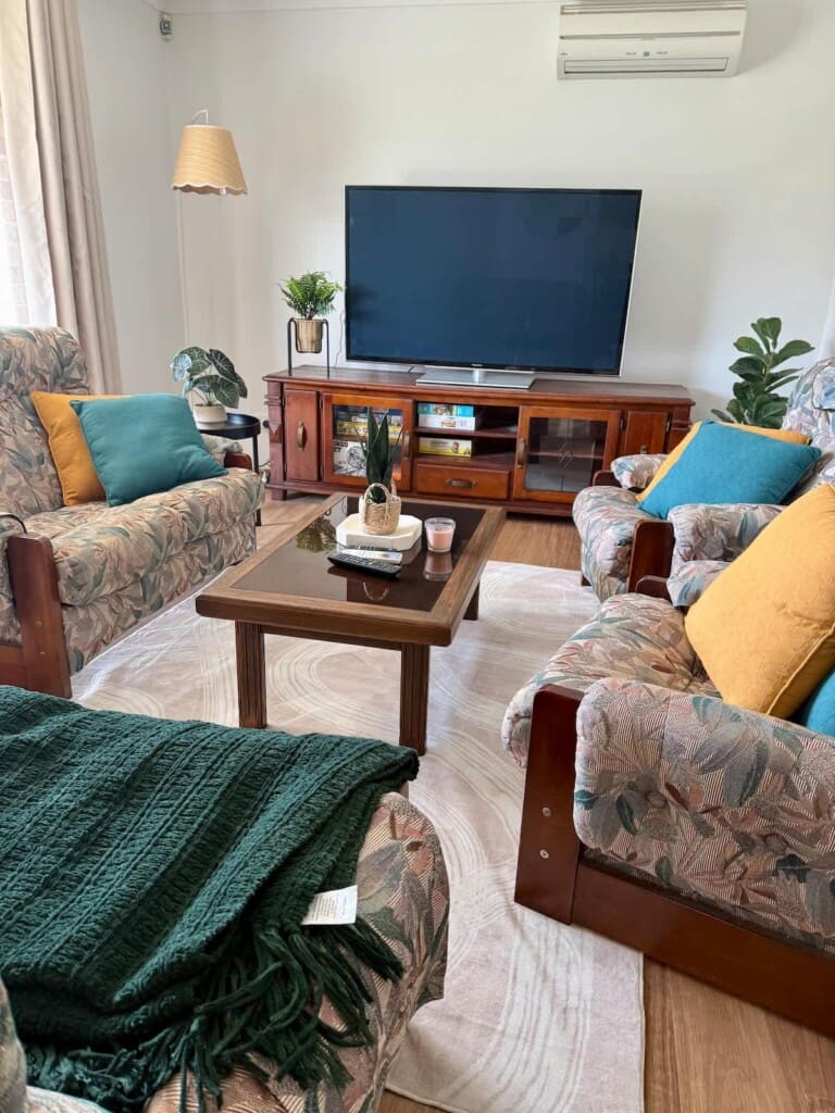 49e18647 e1d3 4d YnisM