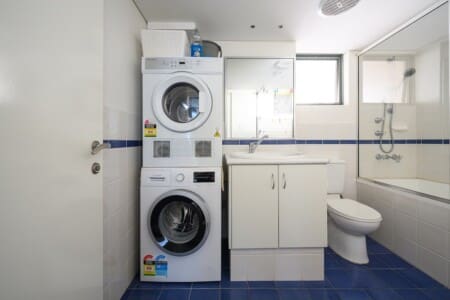 4f1baf90 b171 45 qDlda