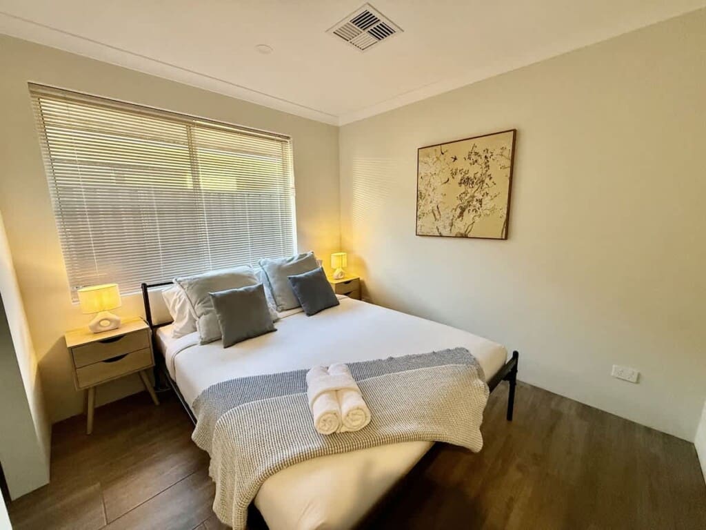 54cf18b0 8831 49 UvNou