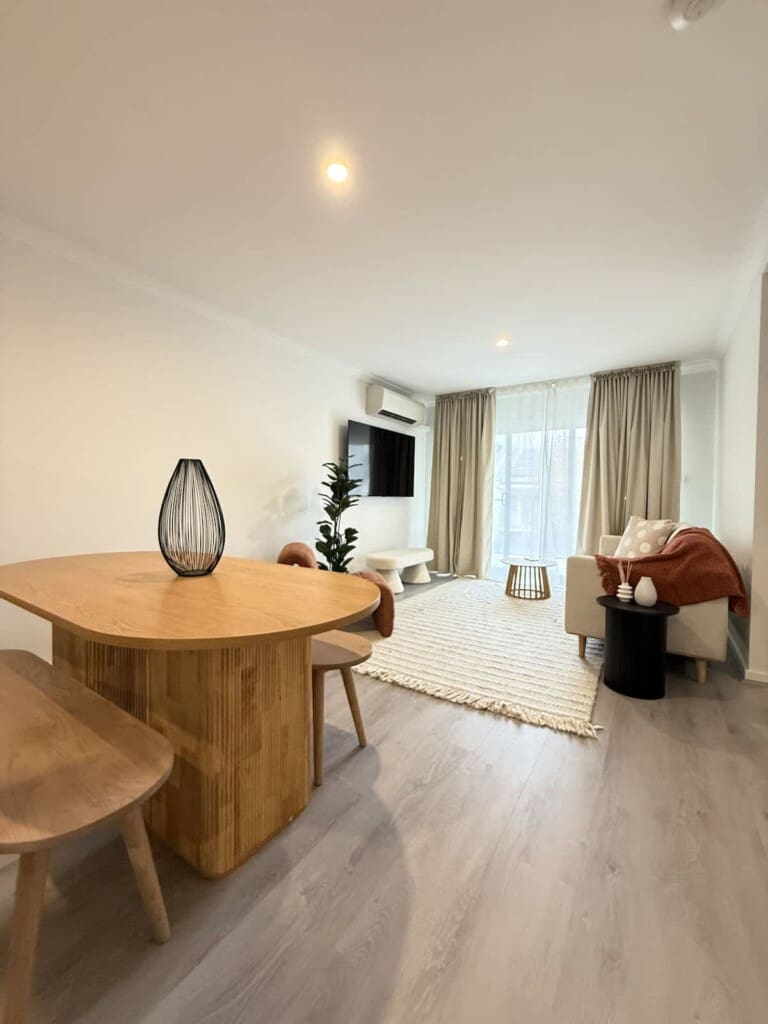 5c083894 5b0d 48 Jb6ur