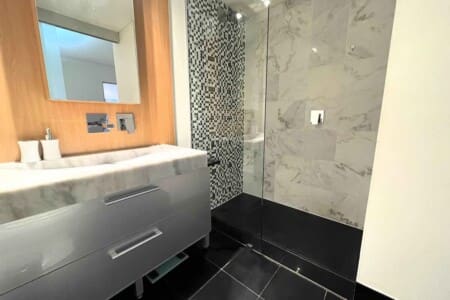 5d76801a 5db7 41 u2TS2