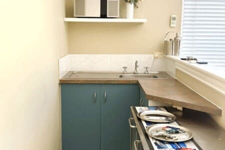 6860ec21 2541 49 IgZ W