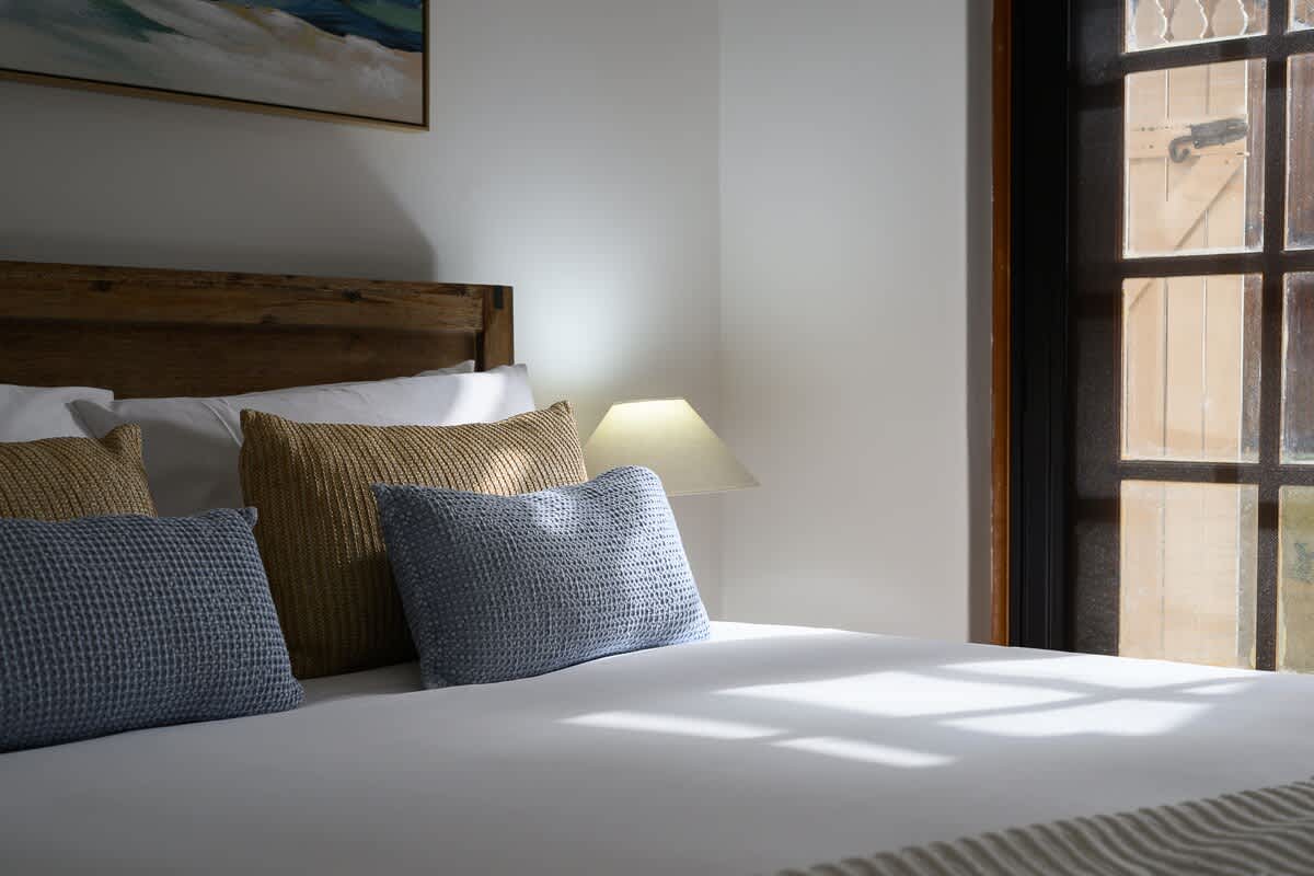 6aa1d499 f596 43 YWuyR