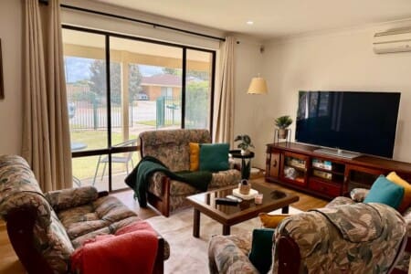 71ee4f9c 7a18 4f WBsqv