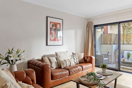 720e2a40 3daa 43 Hs3xp