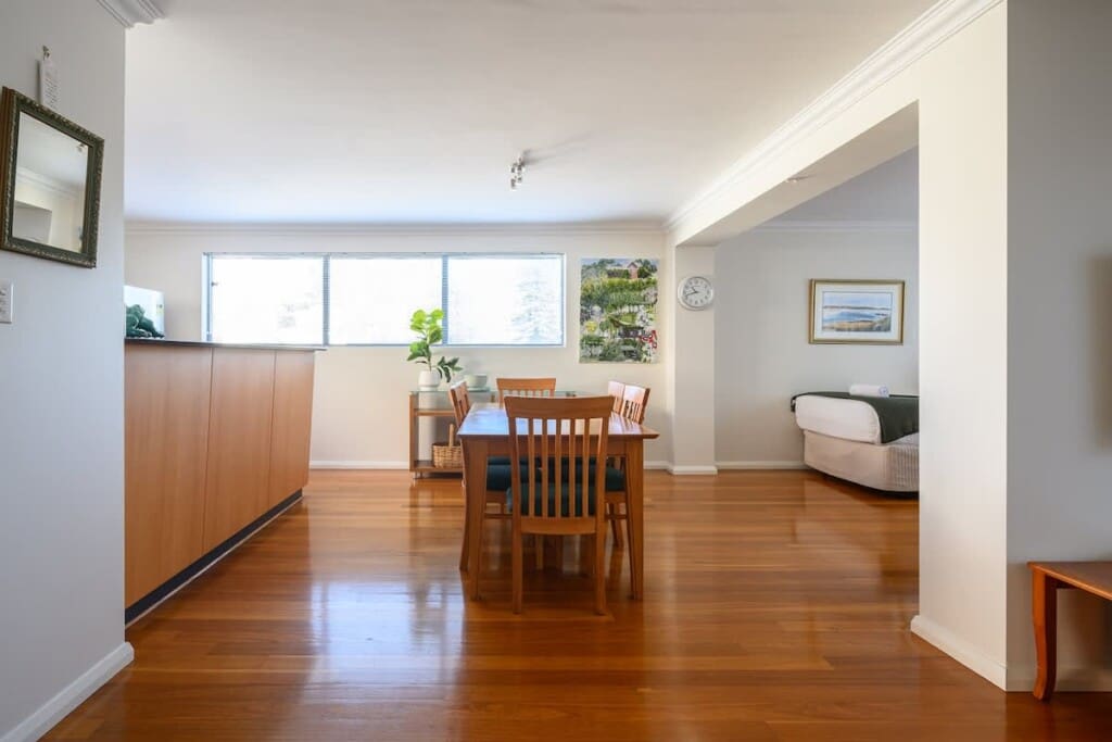 742cf681 e99b 40 gFBHT