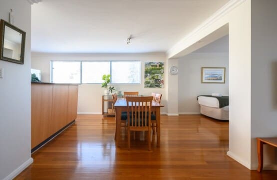 742cf681 e99b 40 gFBHT