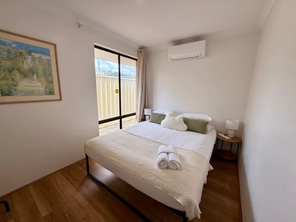 76e0624b 858a 4e sybjU