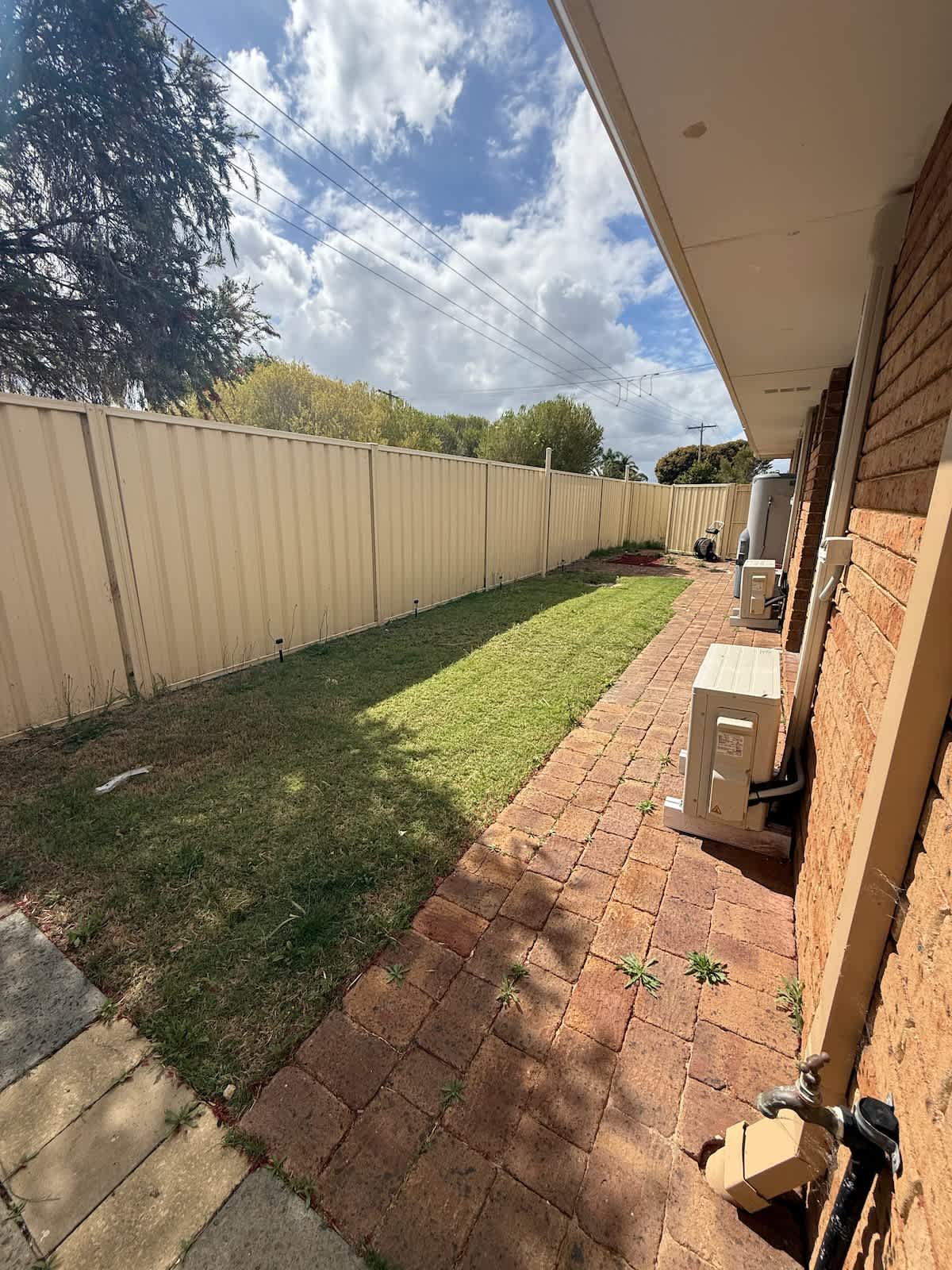 785daef8 129b 43 W1CM