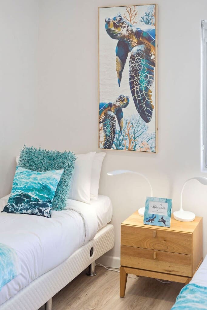 799de596 520e 41 V5Zp6