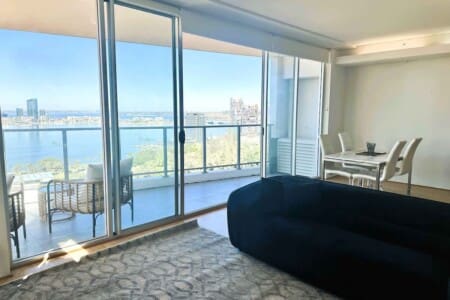 805f73d8 e2ca 4b cKD7Z