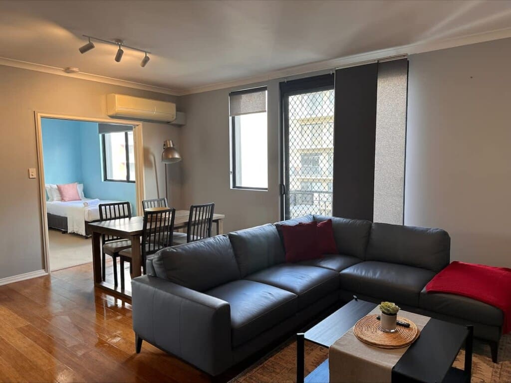 814e4d06 84dc 46 N54lP