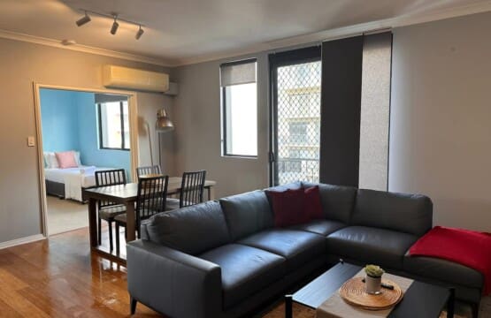 814e4d06 84dc 46 N54lP