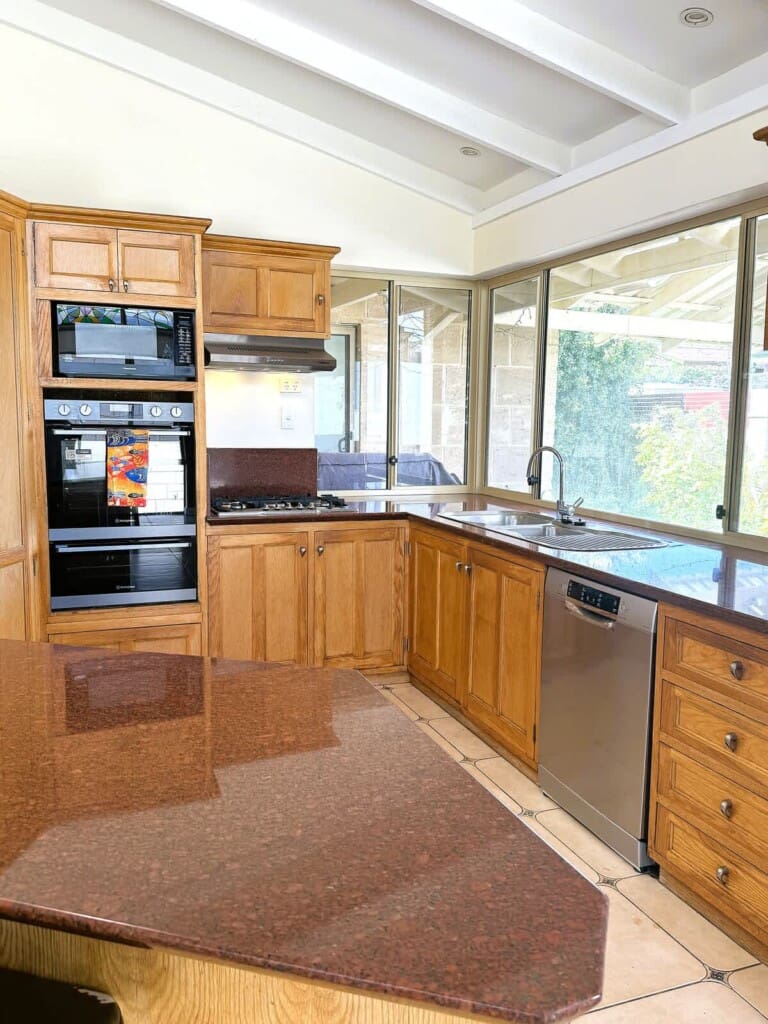 84f75e41 808e 45 l6EPt