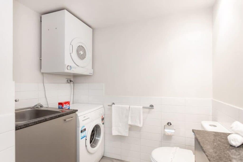 85c16de2 d50c 4a 1nnqw