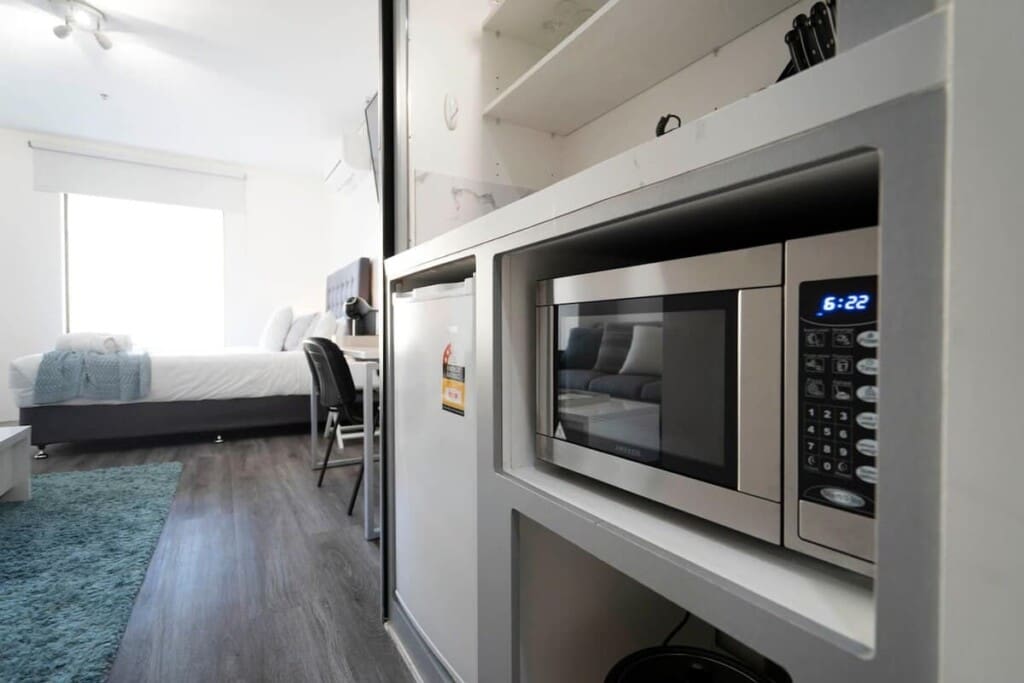 8647c847 38d2 4d kyyBk