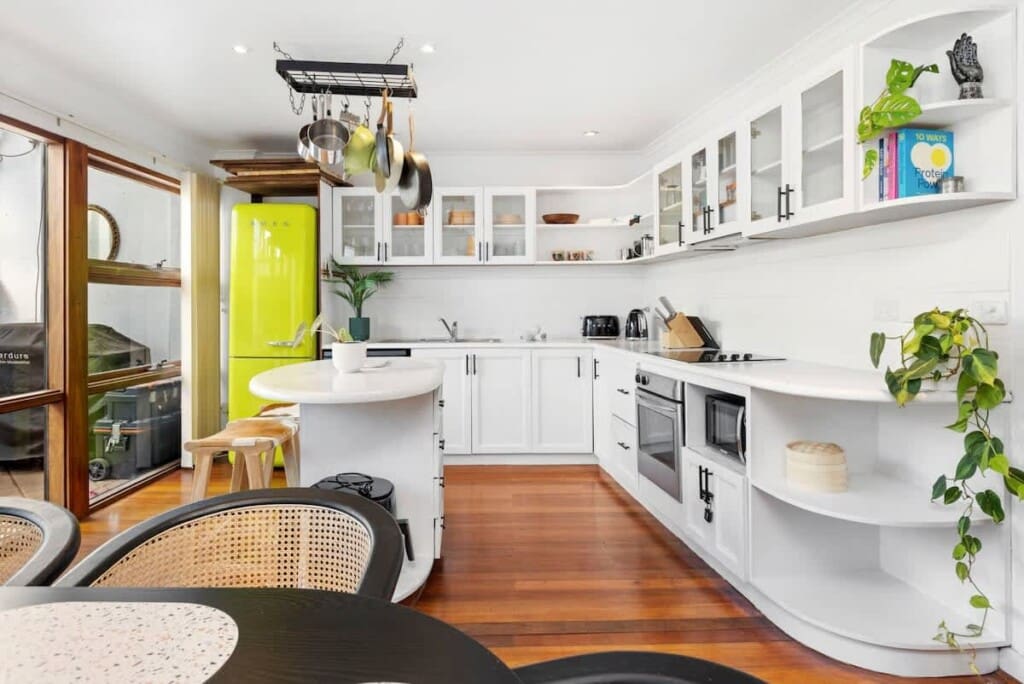 915f9781 ad81 4c KpInl