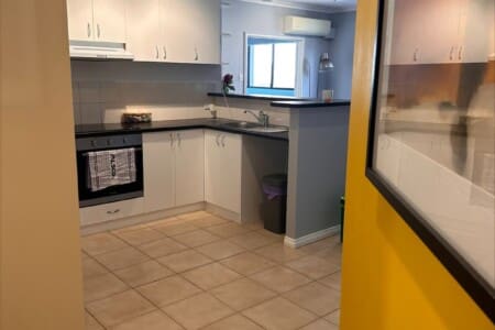 93710389 650a 4e uAjw