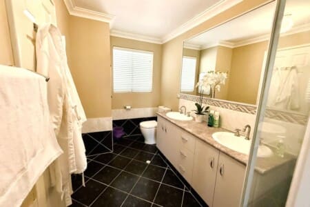 aae87af9 f74c 4f 5fj7T