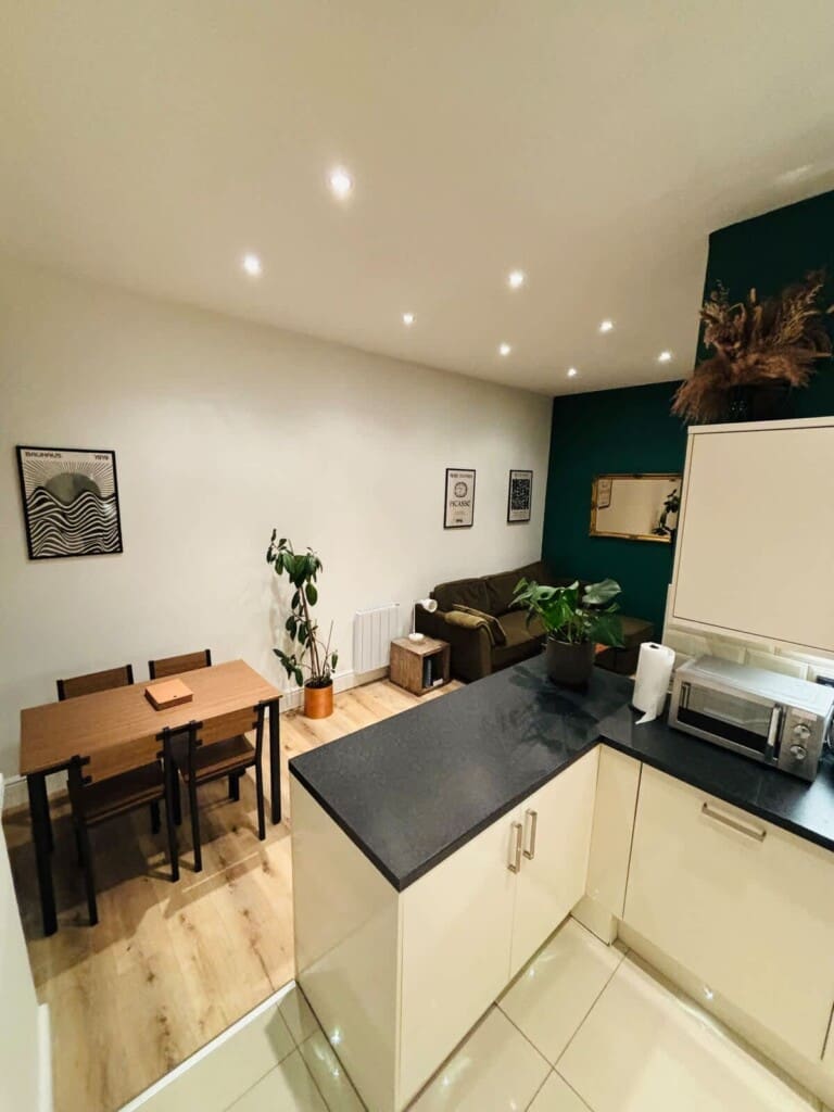 ab90dd70 0643 4c 1jruj