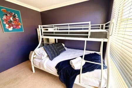 ad74d189 e99e 4d Ujmn2